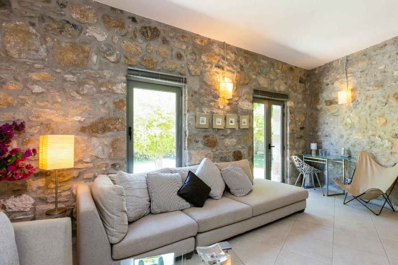 Muazzo Creta Stone House, Nature Escape With Pool, By Thinkvilla Pigí 外观 照片